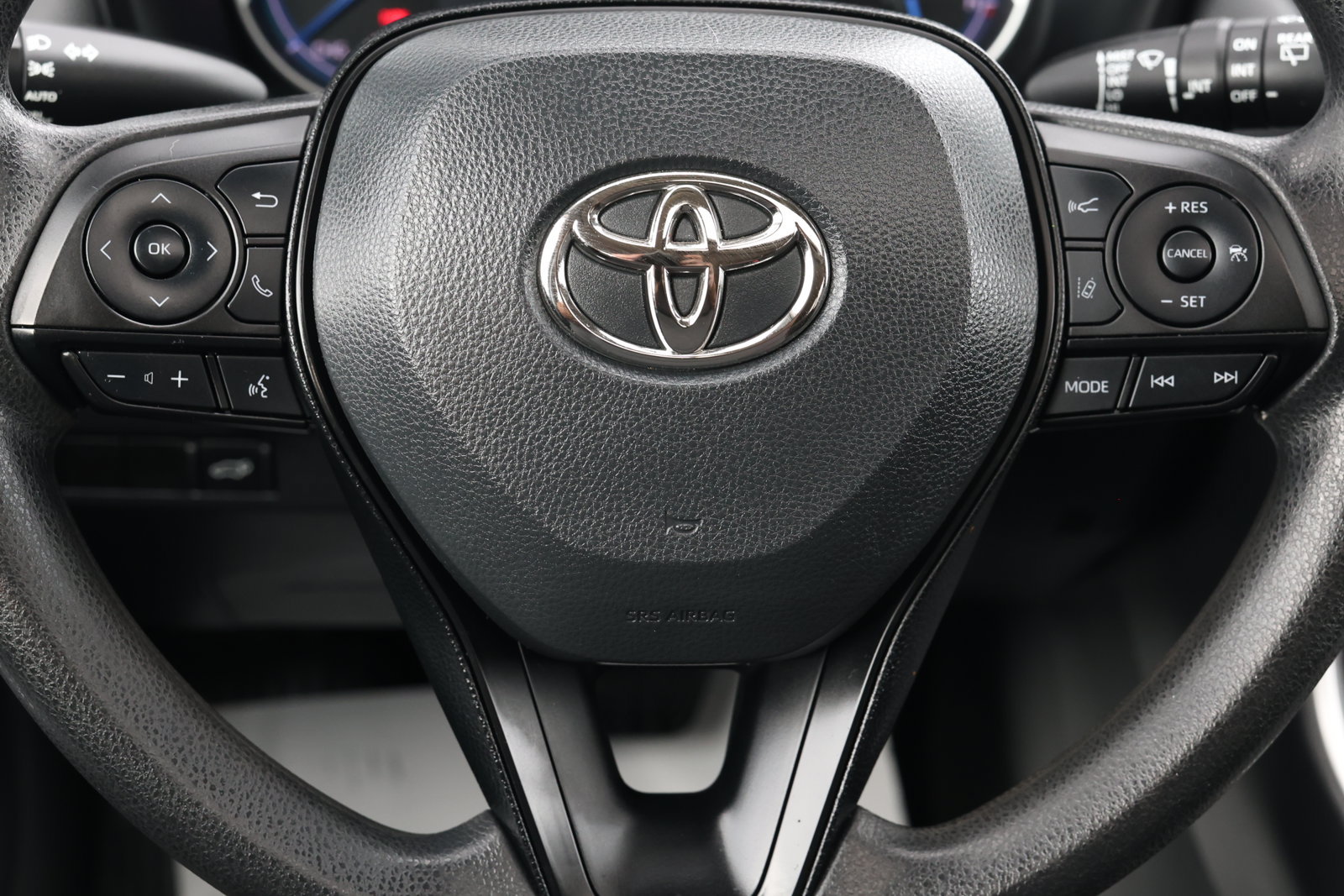 Used 2023 Toyota RAV4 XLE w/ Convenience Package AWD/4WD image 17