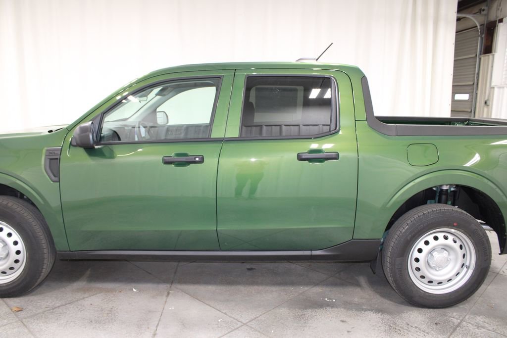 New 2025 Ford Maverick XL image 5