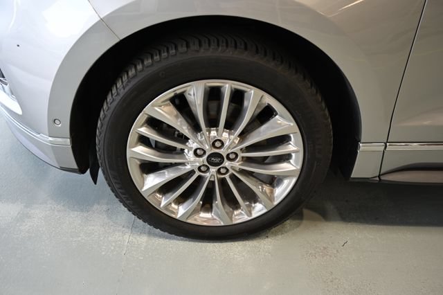 Used 2020 Ford Edge Titanium w/ Equipment Group 301A AWD/4WD image 35