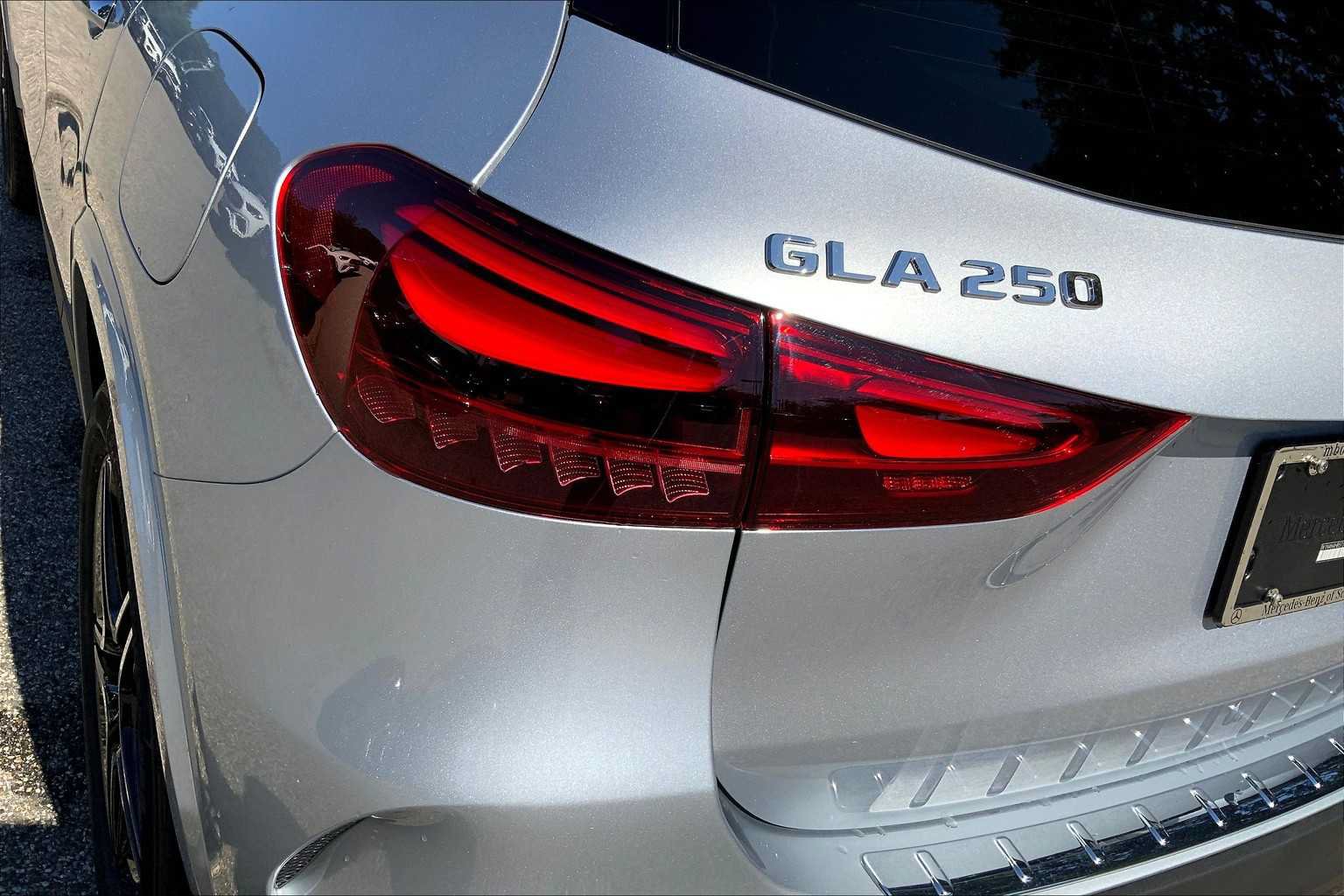 Certified 2026 Mercedes-Benz GLA 250 4MATIC image 18