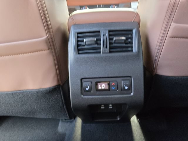 New 2026 Mitsubishi Outlander SEL FWD image 10