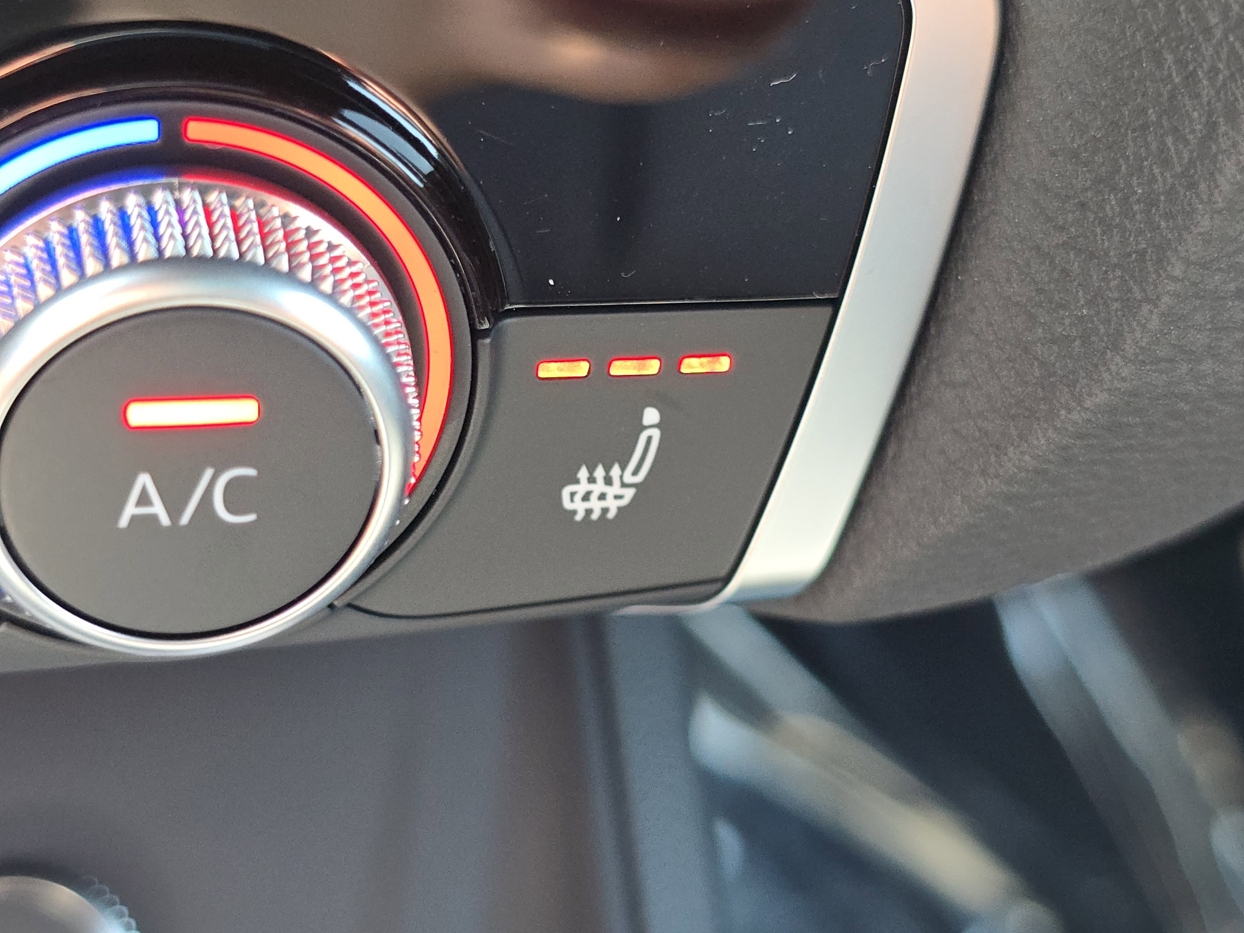 New 2025 Audi Q3 2.0T Premium image 12