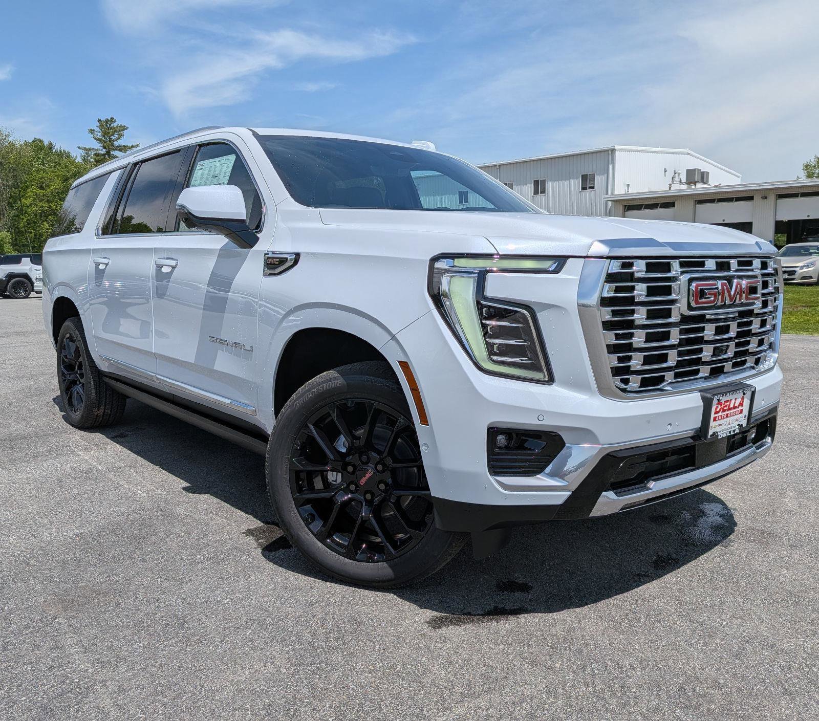New 2026 GMC Yukon XL Denali w/ Denali Reserve Package AWD/4WD image 1