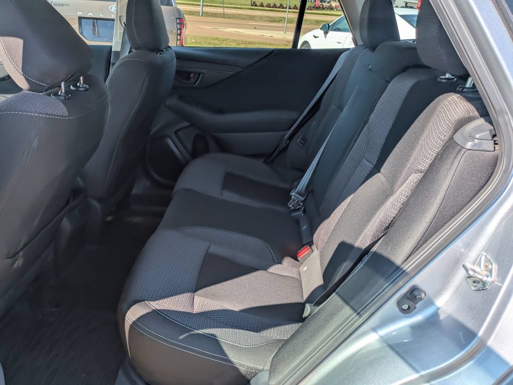 Used 2025 Subaru Outback AWD/4WD image 6