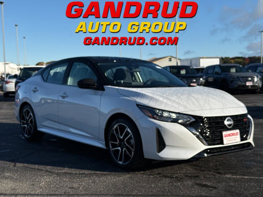 New 2025 Nissan Sentra SR image 1