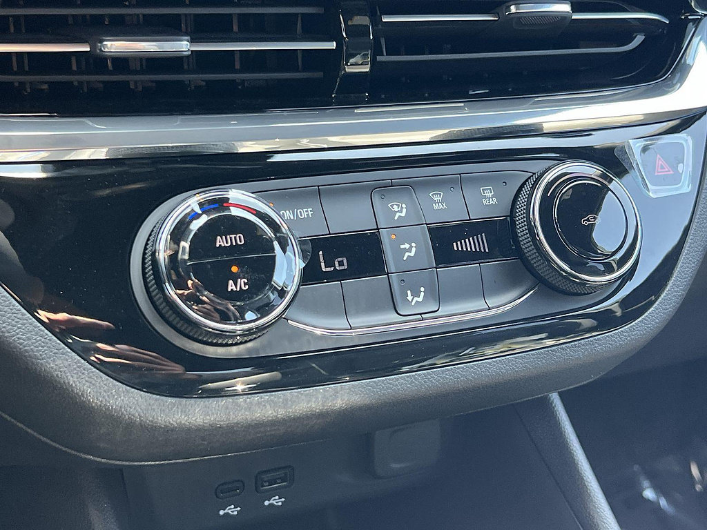 New 2026 Buick Envista Sport Touring FWD image 18