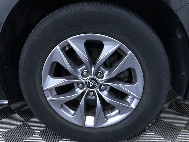 Certified 2022 Toyota Sienna LE image 16
