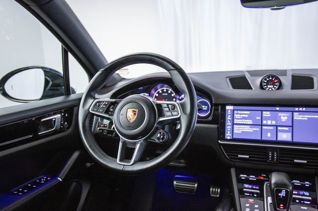 Used 2019 Porsche Cayenne S w/ Premium Plus Package image 4