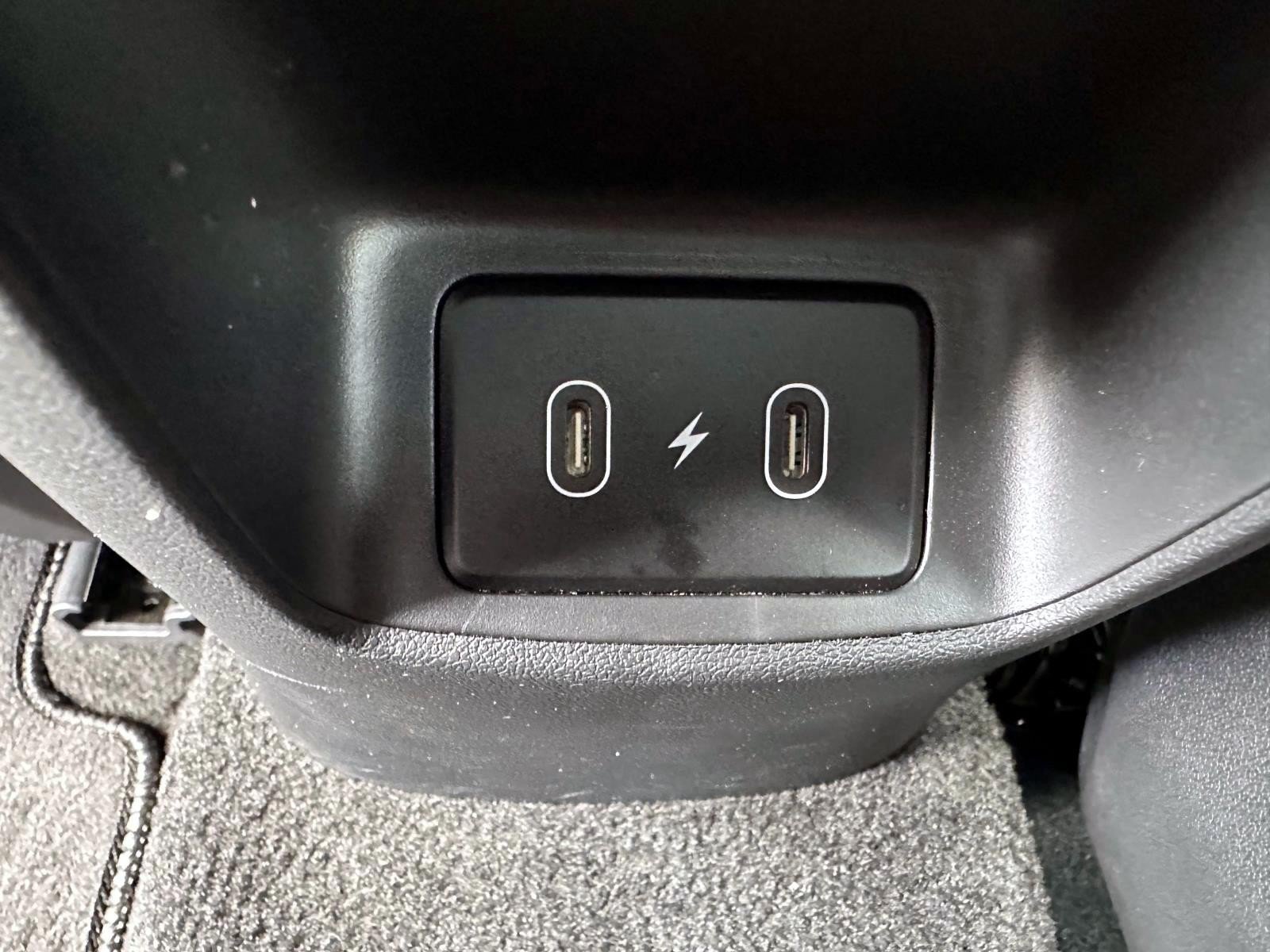 Used 2025 Hyundai Elantra SE FWD image 14