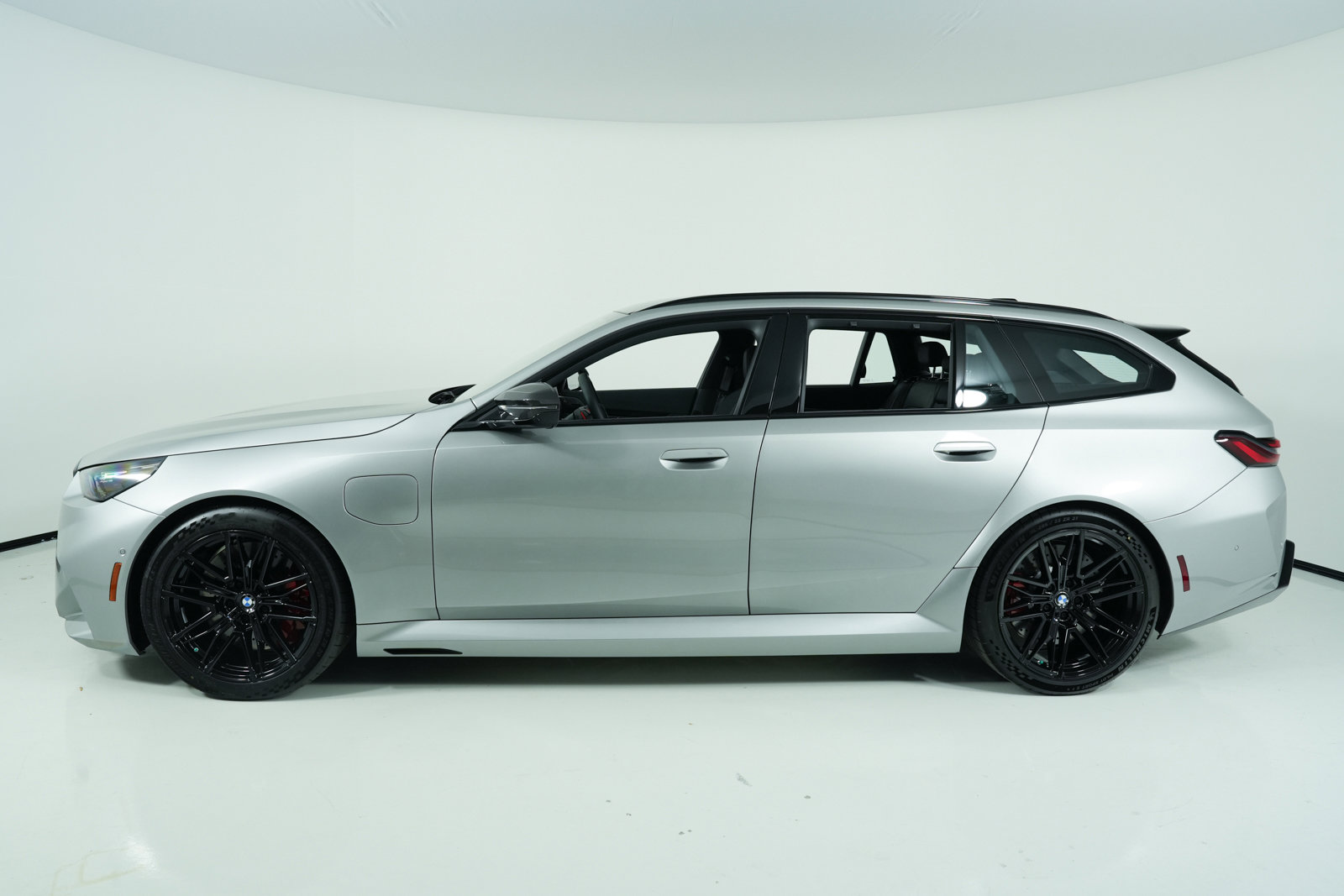 Used 2025 BMW M5 Touring AWD/4WD image 4