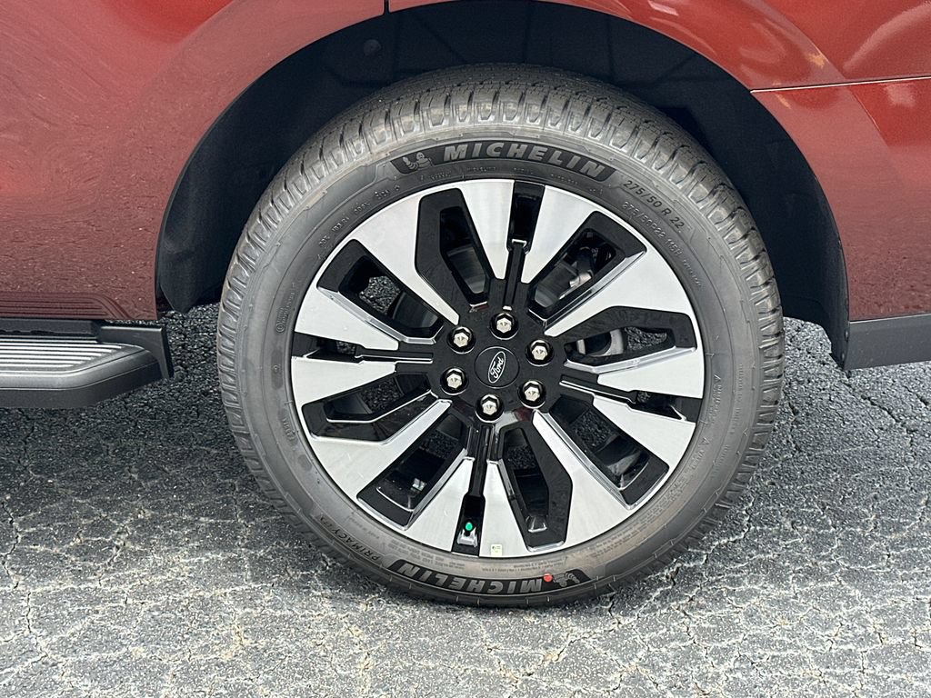 New 2027 Ford Expedition Platinum RWD image 22