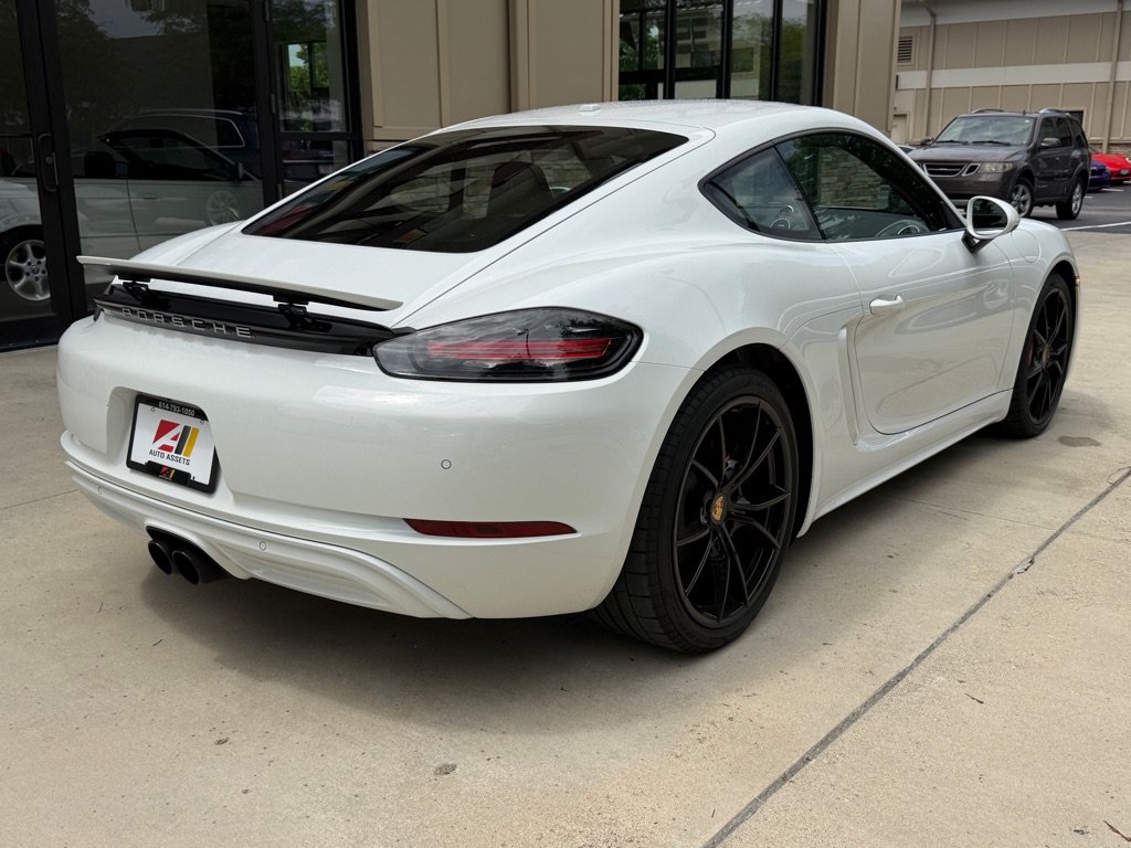 Used 2024 Porsche 718 Cayman S RWD image 9