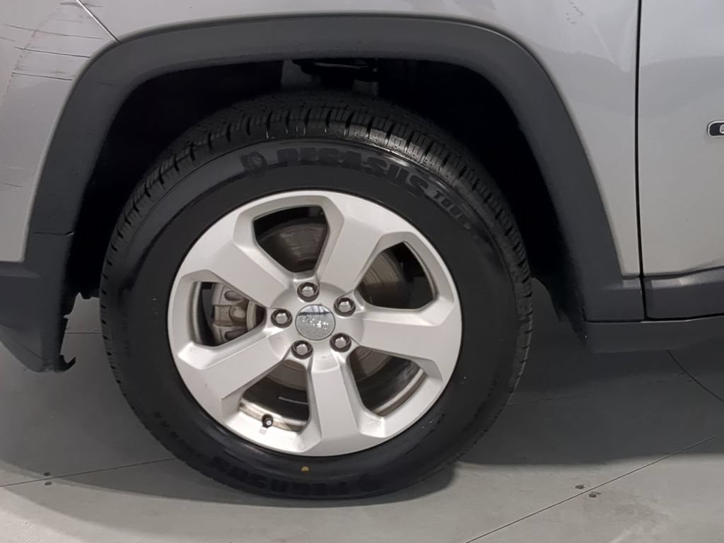 Used 2020 Jeep Compass Latitude w/ Cold Weather Group AWD/4WD image 17