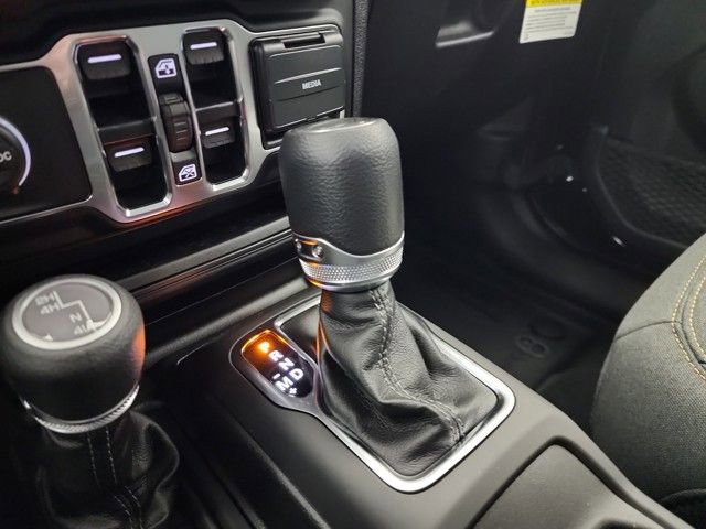 New 2025 Jeep Gladiator Sport image 22