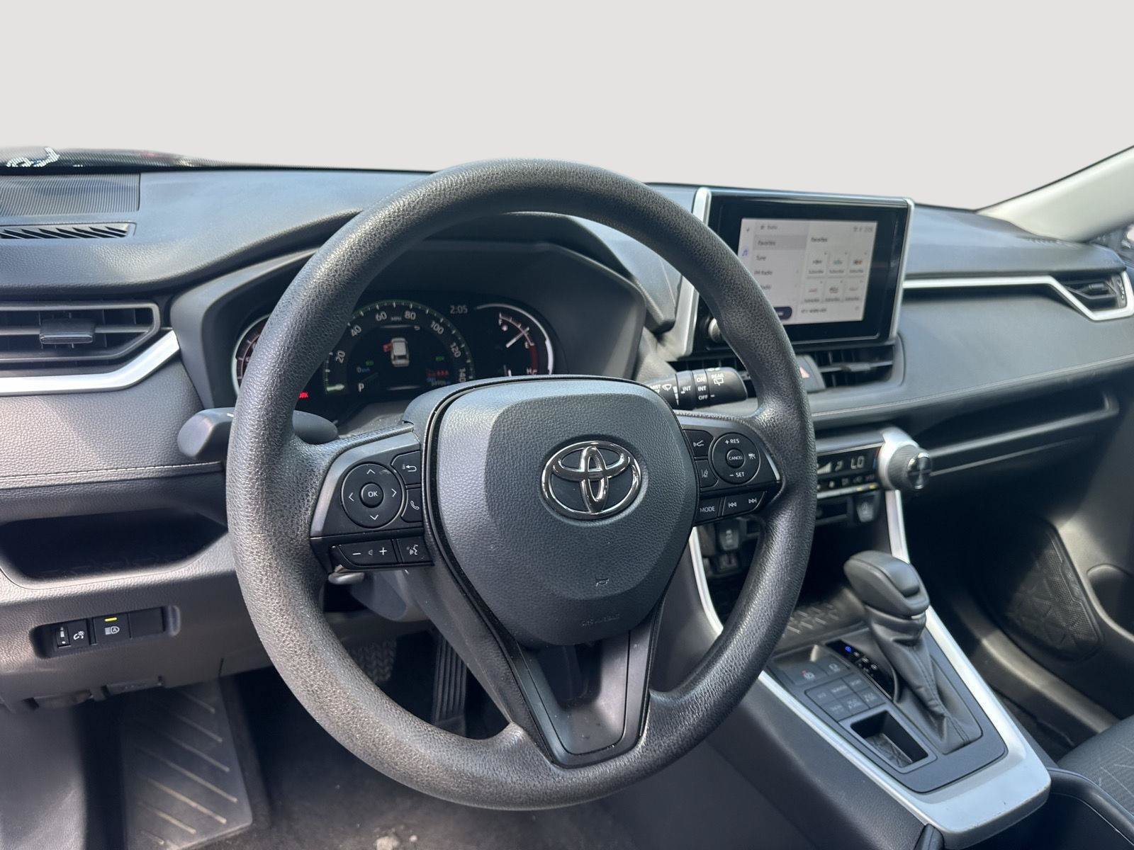 Certified 2025 Toyota RAV4 XLE AWD/4WD image 10