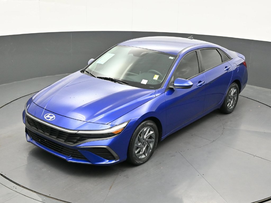 Used 2024 Hyundai Elantra SEL FWD image 21