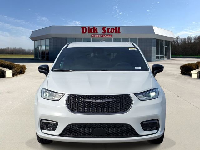 New 2026 Chrysler Pacifica Select FWD image 2