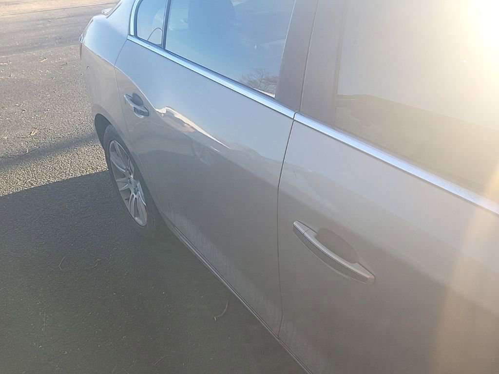 Used 2011 Buick LaCrosse CXL image 10