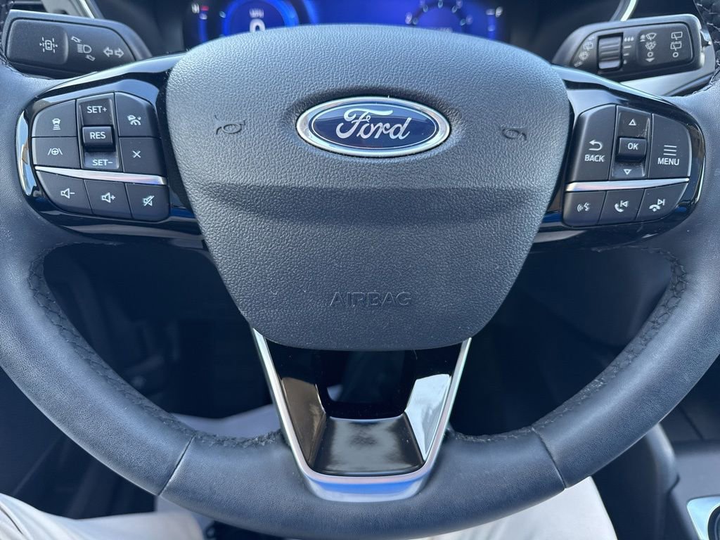 Certified 2022 Ford Escape Titanium w/ Class II Trailer Tow Package AWD/4WD image 14