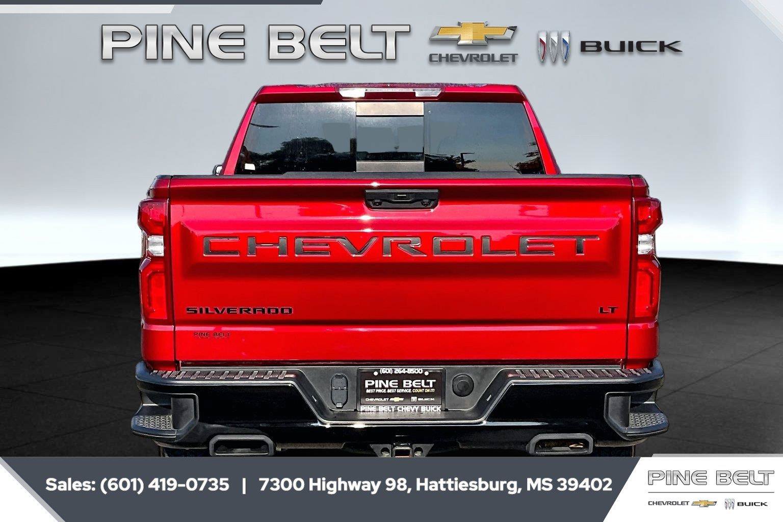 Used 2025 Chevrolet Silverado 1500 LT Trail Boss w/ Convenience Package II AWD/4WD image 4