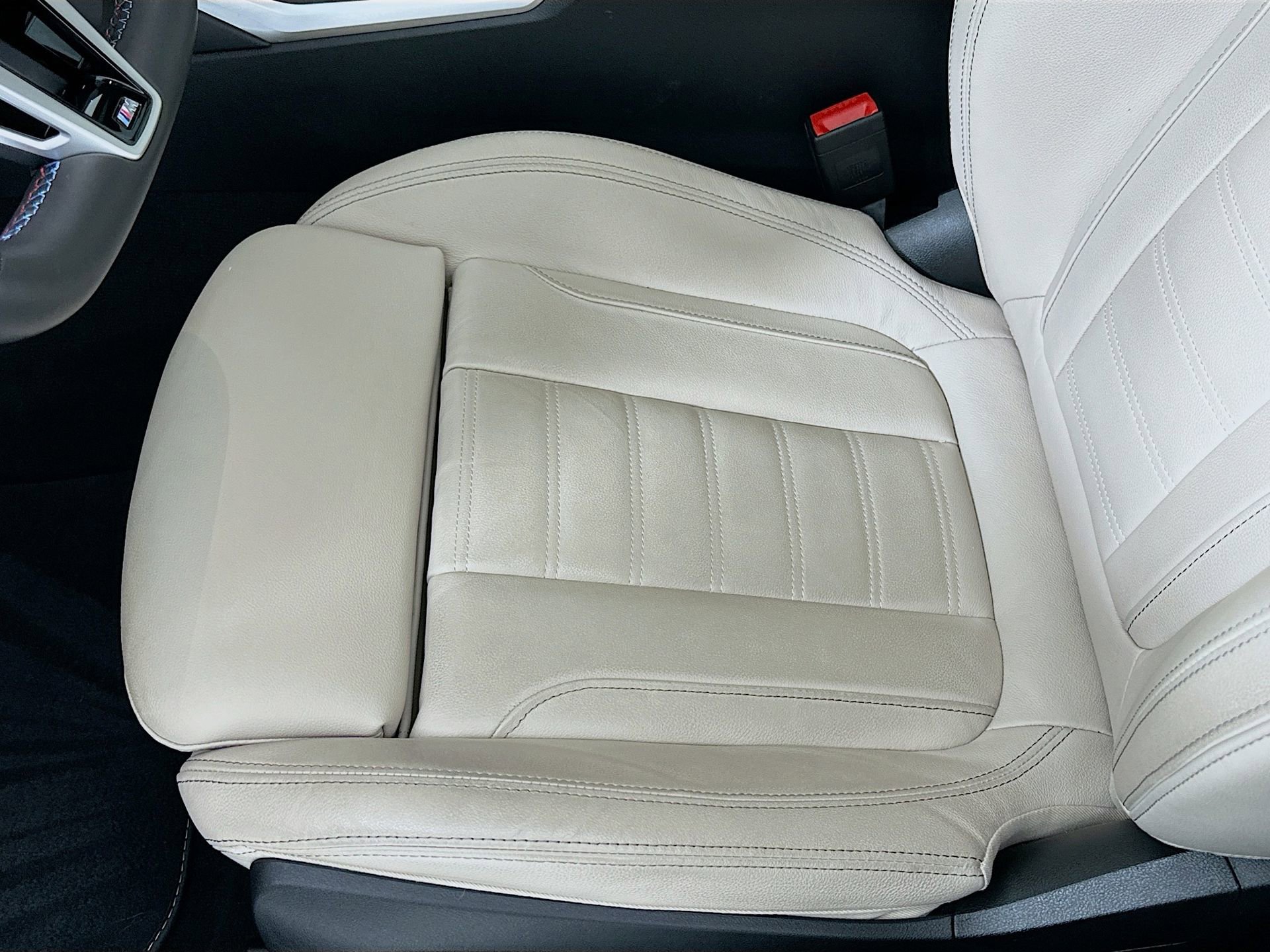 Used 2025 BMW M340i xDrive w/ Premium Package image 21