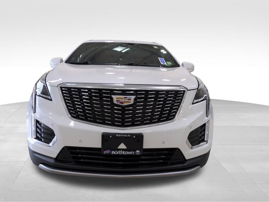 Used 2024 Cadillac XT5 Premium Luxury w/ LPO, Floor Liner Package AWD/4WD image 5