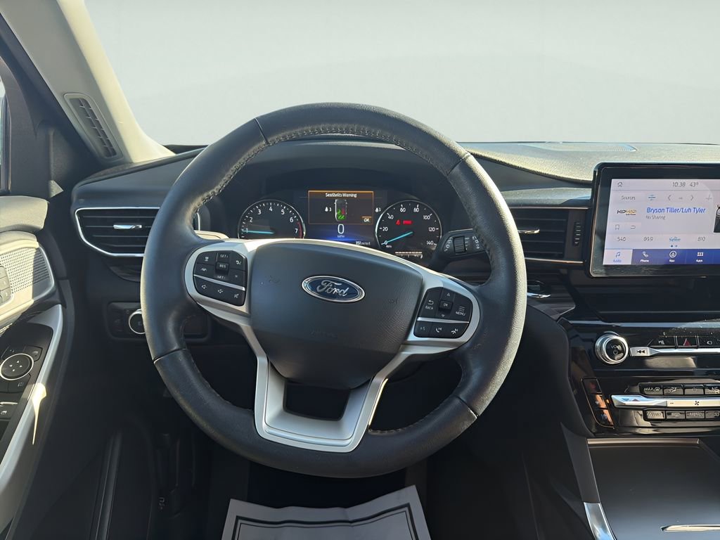 Used 2022 Ford Explorer Limited w/ Equipment Group 301A image 16