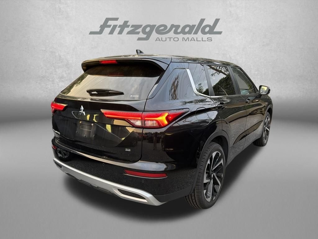 Used 2024 Mitsubishi Outlander SE AWD/4WD image 6