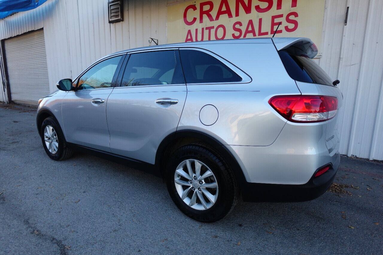 Used 2016 Kia Sorento L FWD image 2