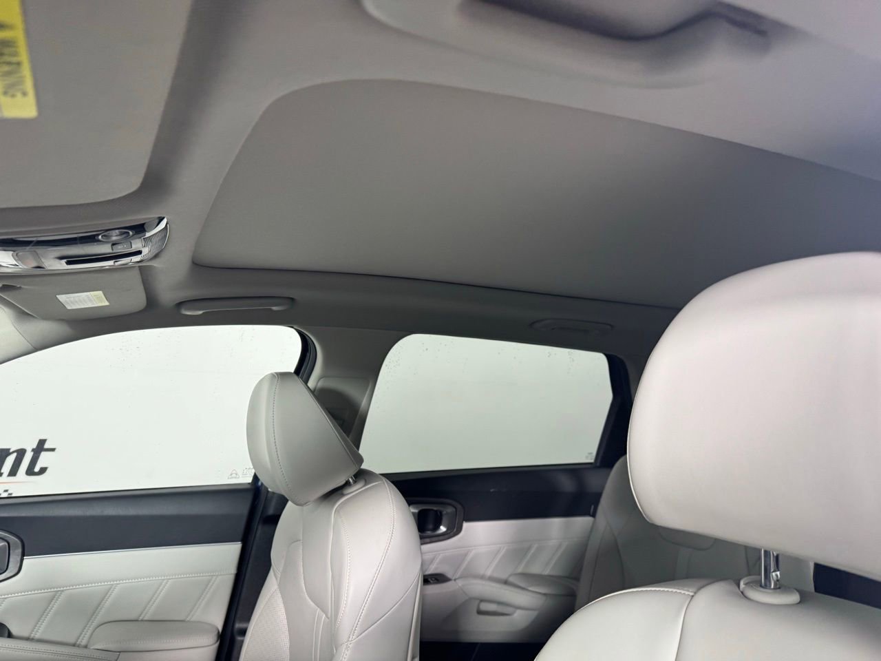 Used 2024 Kia Sorento SX image 4