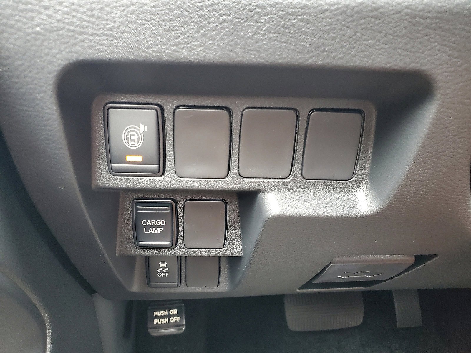 New 2026 Nissan Frontier SV w/ All-Weather Content Package AWD/4WD image 15