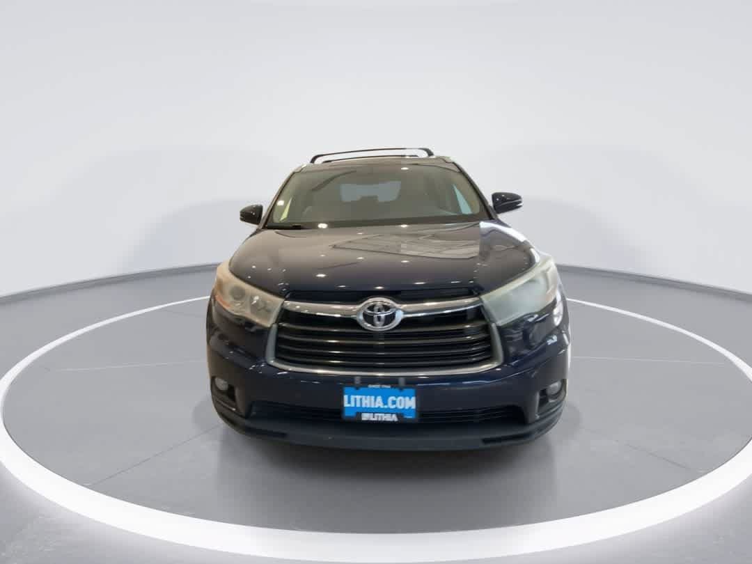 Used 2016 Toyota Highlander XLE w/ Protection Package #3 AWD/4WD image 3