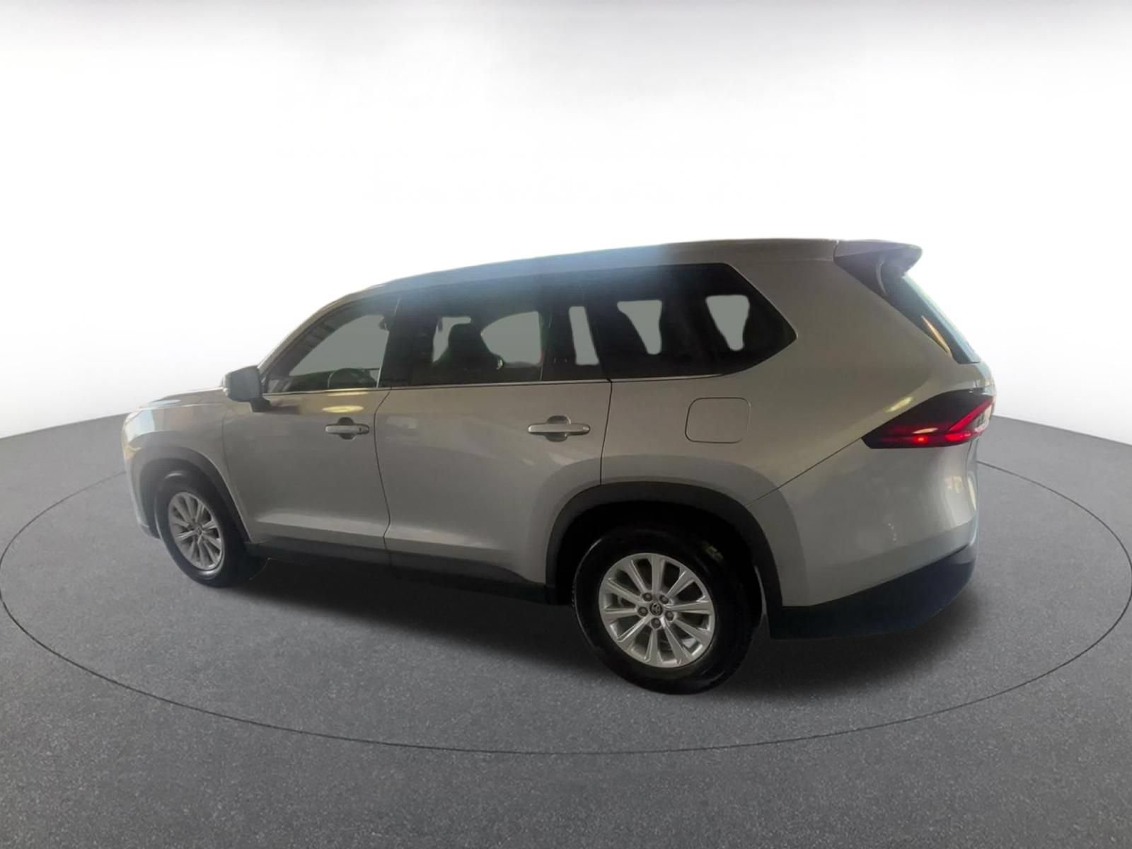 Used 2025 Toyota Grand Highlander FWD image 9