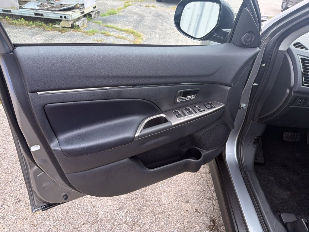 New 2027 Mitsubishi Outlander Sport SE AWD/4WD image 12