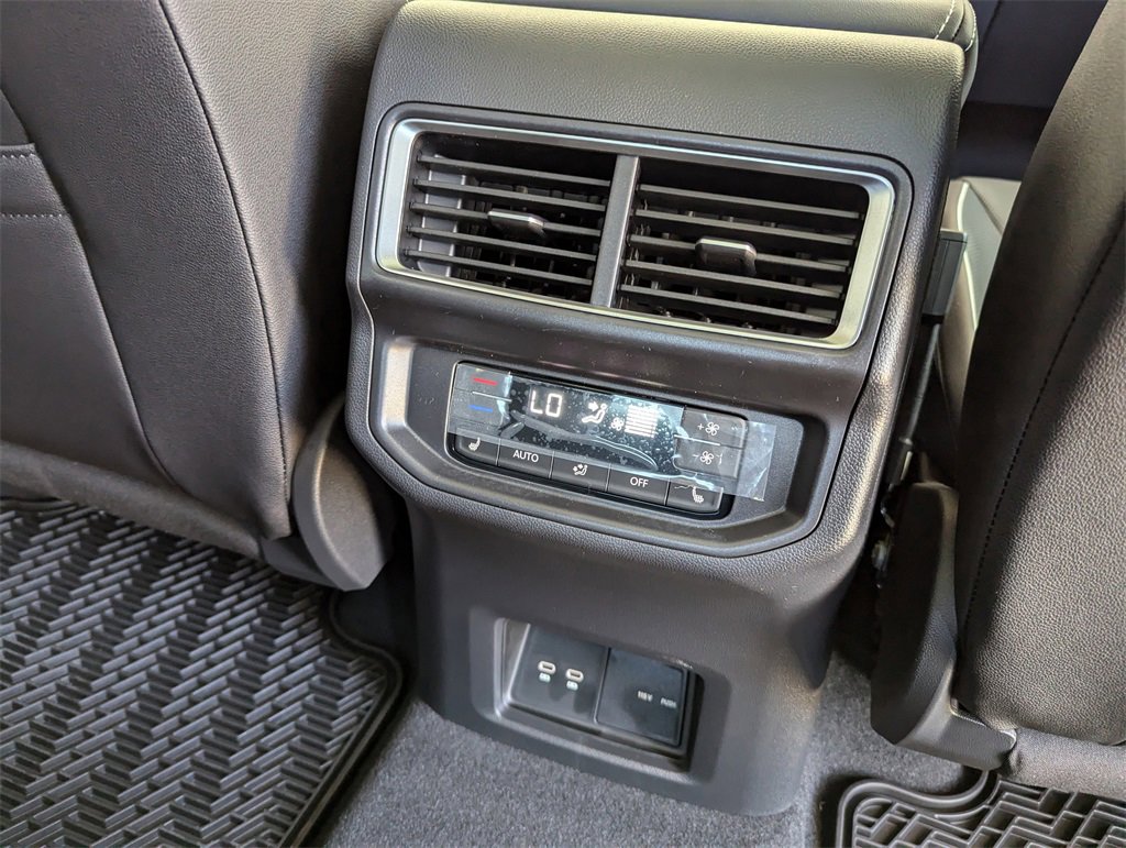 New 2025 Volkswagen Atlas SEL Premium R-Line image 37