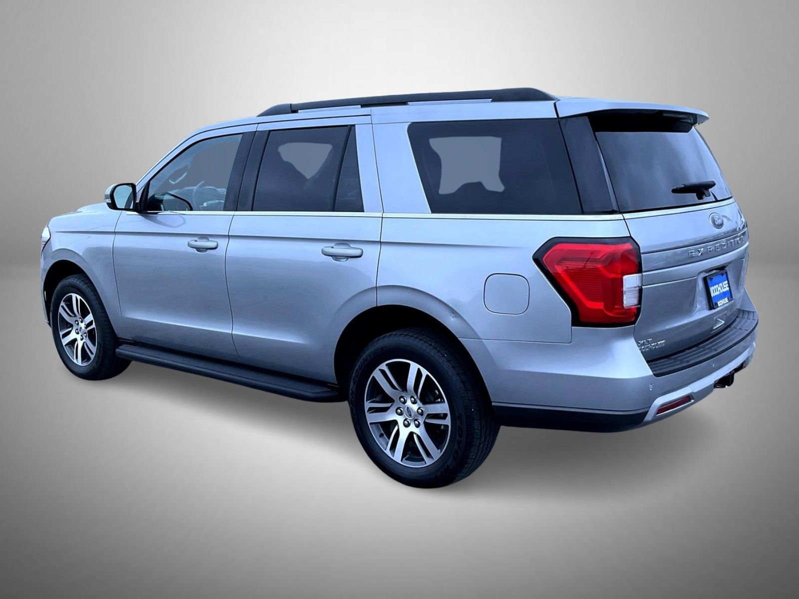 Used 2024 Ford Expedition XLT image 7