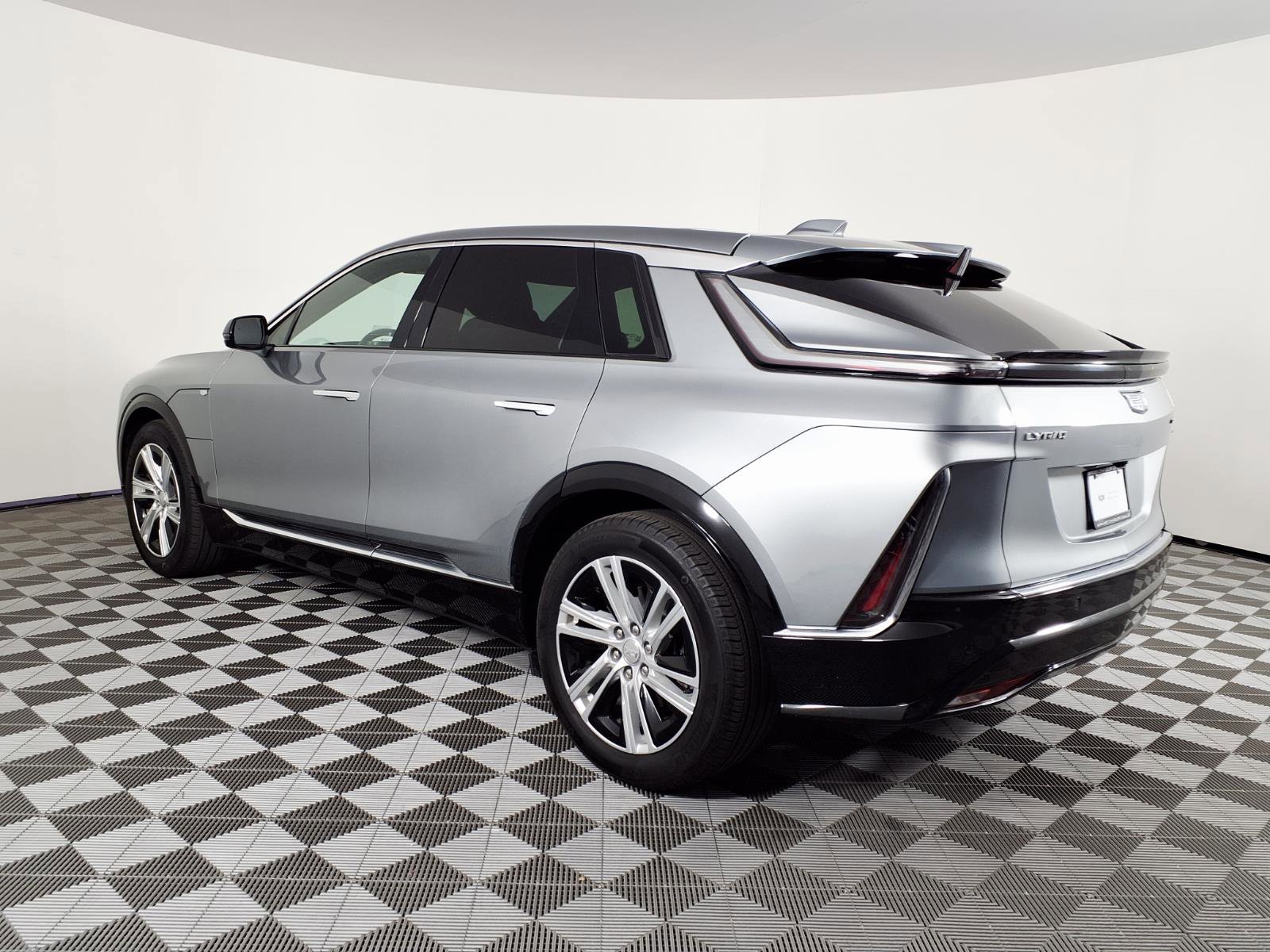 Certified 2024 Cadillac Lyriq Tech AWD/4WD image 6
