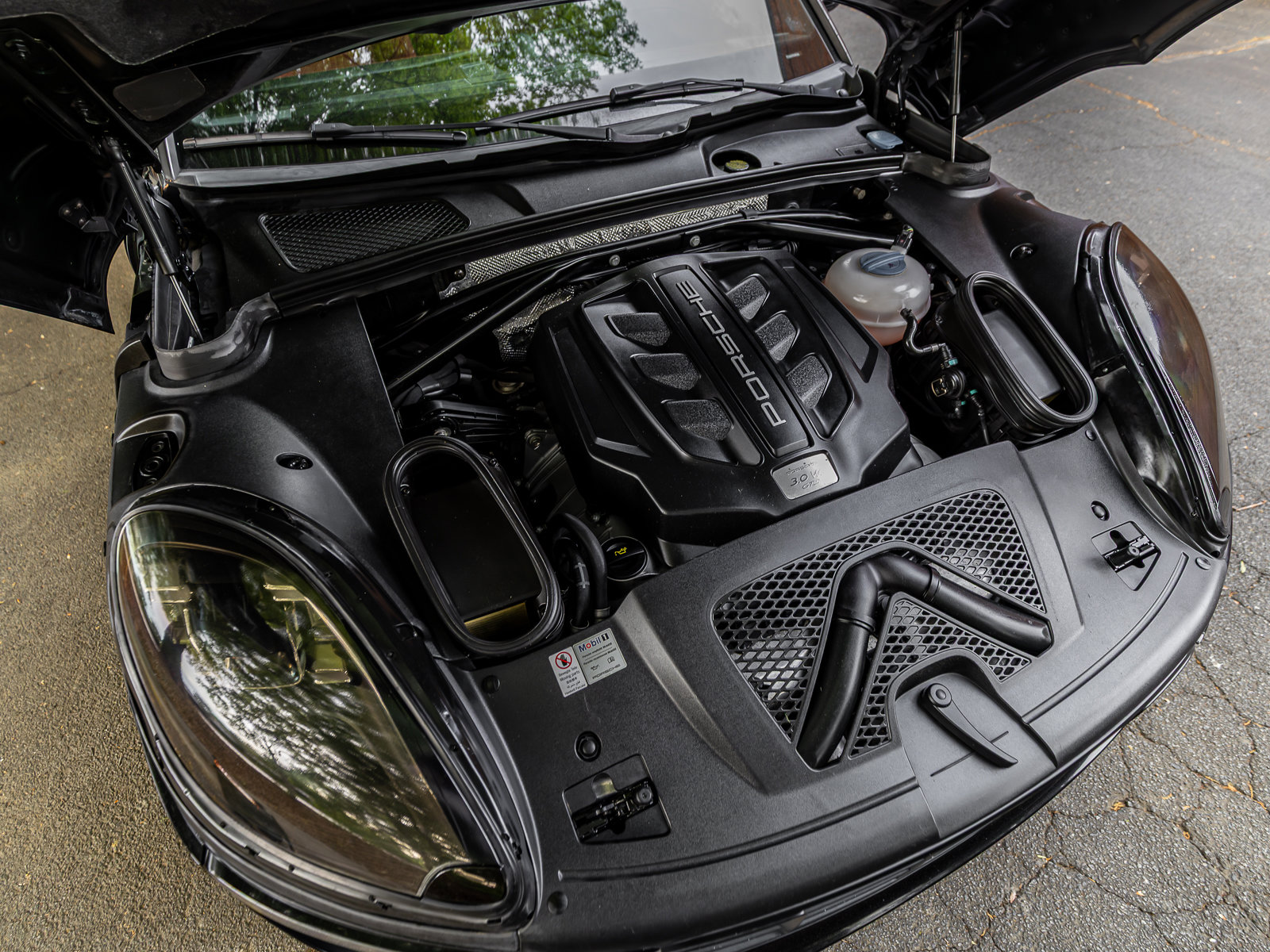 Used 2017 Porsche Macan GTS AWD/4WD image 66