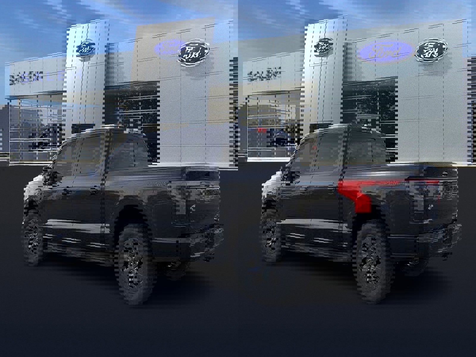 New 2025 Ford F150 Lightning Lariat image 28