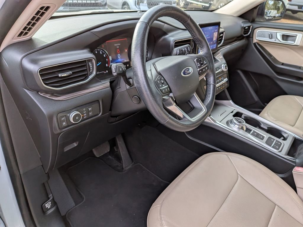 Used 2020 Ford Explorer Limited w/ Hybrid Equipment Group 310A image 12