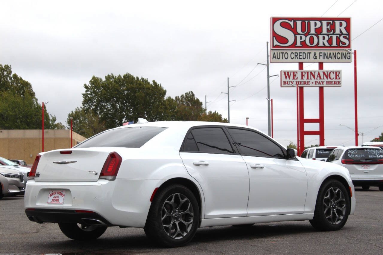 Used 2018 Chrysler 300 S w/ 300S Premium Group AWD/4WD image 4