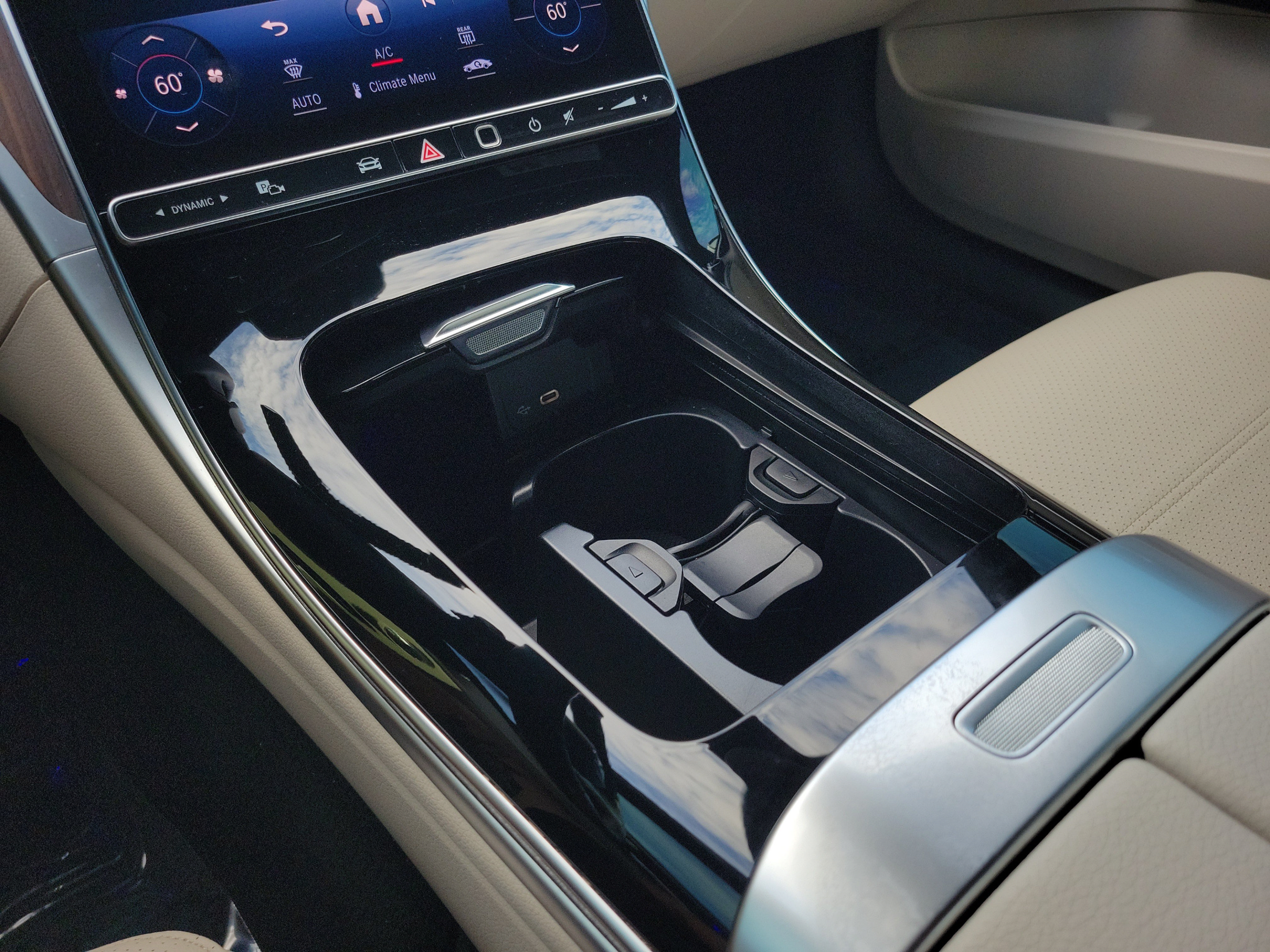 Used 2024 Mercedes-Benz C 300 4MATIC Sedan image 21