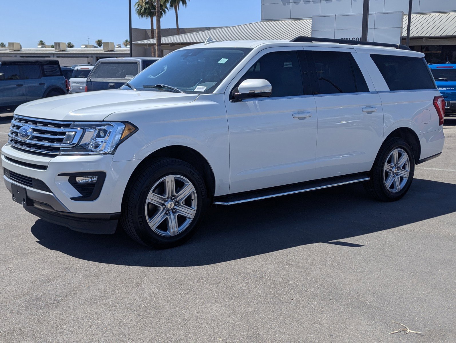 Used 2020 Ford Expedition Max XLT w/ Equipment Group 202A RWD image 5