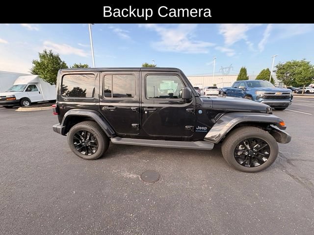 Used 2025 Jeep Wrangler Unlimited Sahara AWD/4WD image 2