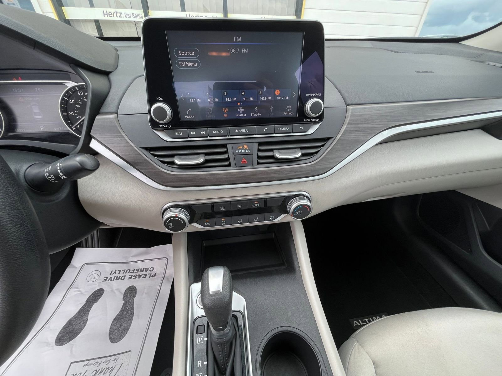 Used 2025 Nissan Altima 2.5 SV image 17