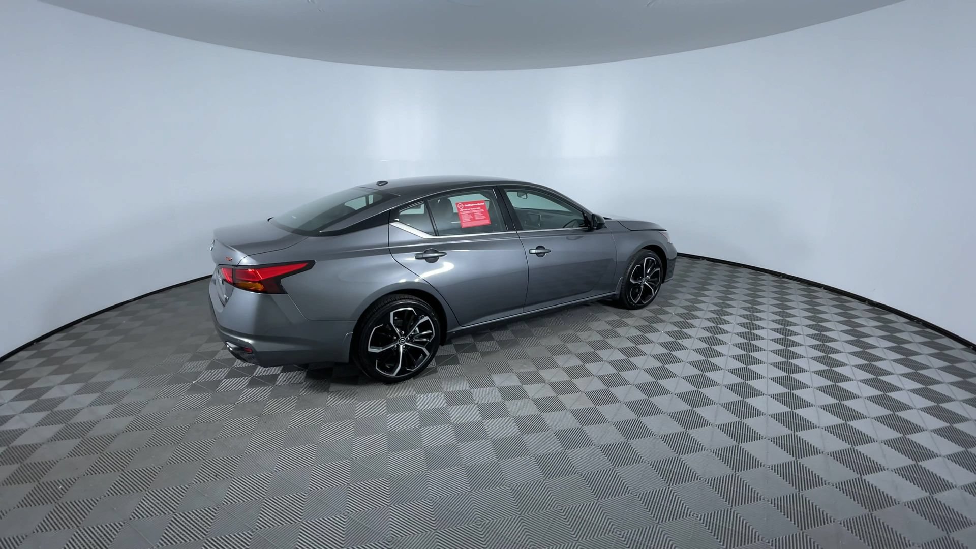 Certified 2025 Nissan Altima 2.5 SR AWD/4WD image 9