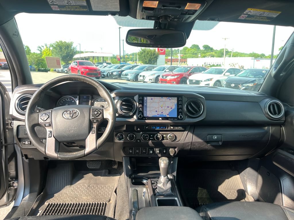 Used 2020 Toyota Tacoma TRD Off-Road w/ TRD Premium Off Road Package AWD/4WD image 21