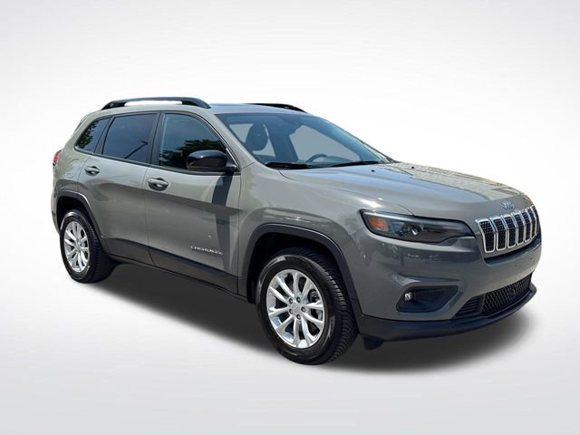 Used 2022 Jeep Cherokee Latitude Lux w/ Sun & Sound Group AWD/4WD image 9