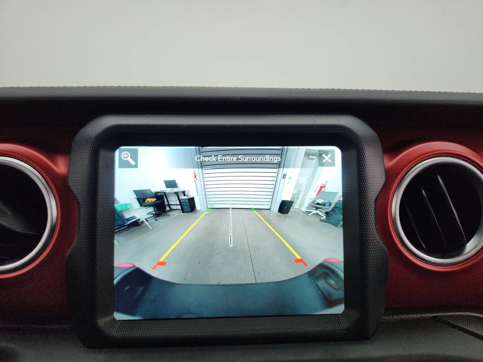 Used 2022 Jeep Gladiator Rubicon w/ Cold Weather Group image 7