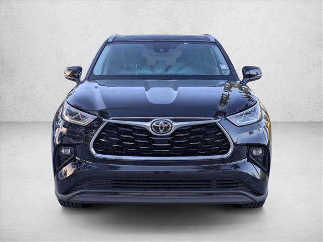 Used 2021 Toyota Highlander Limited video 2